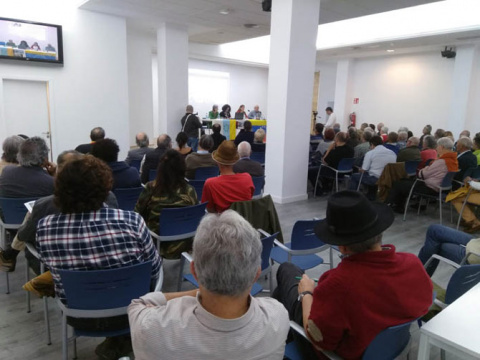 Momento del acto  (Foto: Plat. Canaria de Solidaridad con los Pueblos)