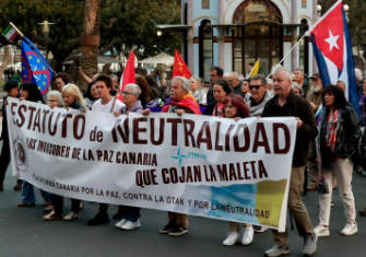 MÁS DE MIL PERSONAS RESPALDAN MANIFESTACIÓN POR LA PAZ EN LAS PALMAS DE G.C.