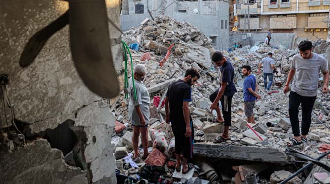 Casas bombardeadas en Rafah