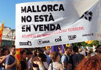 CANARIAS Y BALEARES: DOS ARCHIPIÉLAGOS DONDE VIVIR SE HA CONVERTIDO EN UN PRIVILEGIO