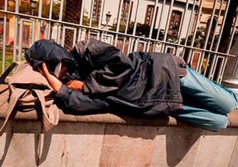 ¿CAMPAÑA DE MIEDO Y CRIMINALIZACIÓN CONTRA LAS PERSONAS SIN TECHO EN STA. CRUZ DE TENERIFE?