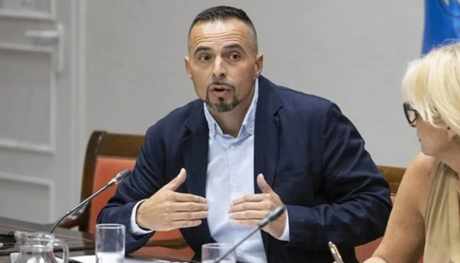 El director del Servicio Canario de Salud Adasat Goya