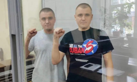 Mikhail y Alexander Kononovich, militantes de la Juventud Comunista de Ucrania